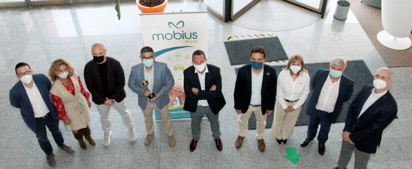 Visita del alcalde de Alcobendas a las oficinas de Mobius Group en la ciudad