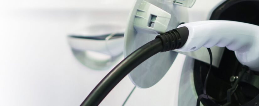 As oficinas de reparações dizem maioritariamente “sim” a receber formação em veículos elétricos, híbridos e de hidrogénio