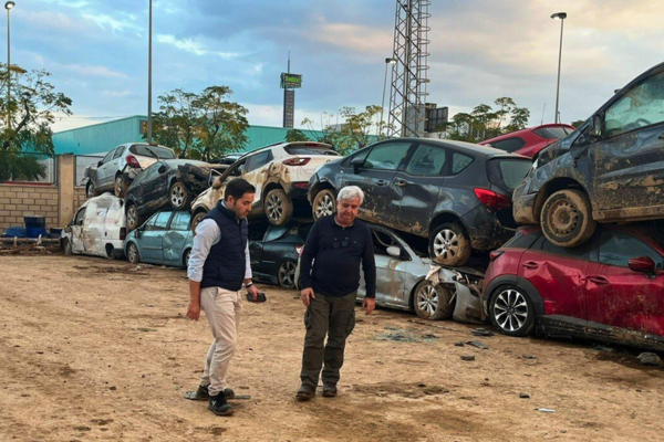La reciente DANA ha dejado graves daños y es tema central en Fleeters in Motion, que también celebra el 20º aniversario de PTRZ y el acuerdo entre GarantiPLUS y Proyectos y Seguros como un reflejo de que el sector sigue avanzando y adaptándose a pesar de las adversidades.